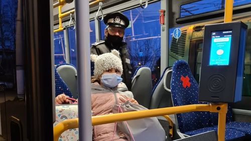 Primăria Oradea a acţionat în instanţă Ministerul de Finanţe şi pe cel al Educaţiei pentru decontarea transportului elevilor