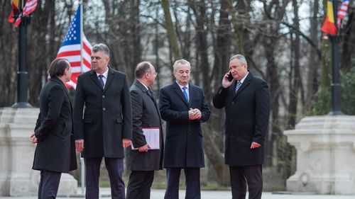Ambasadorul României în SUA, Andrei Muraru, despre o posibilă preluare a şefiei NATO de către preşedintele Klaus Iohannis: Sunt foarte bune şanse ca preşedintele să primească o susţinere masivă din partea Statelor Unite, pentru o asemenea poziţie