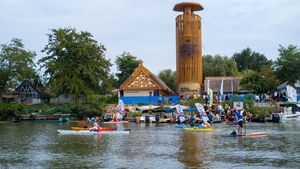 Maratonul internațional de vâslit „Delta lui Ivan” a început la Tulcea: peste 40 km pe Dunăre în două zile, între sportivi și pasionați ai naturii