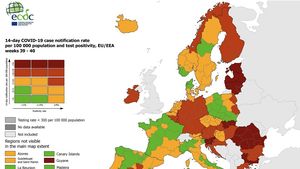 România colorată în roșu închis pe harta epidemiologică a Europei, reprezentând cel mai înalt nivel de îngrijorare, în timp ce restul continentului se înverzește