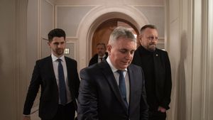 Purtătorul de cuvânt al PNL, despre acuzațiile de plagiat din Guvernul Ciucă: ”Se folosesc verdicte asupra anumitor teze de doctorat ale unor miniştri. Deocamdată sunt doar acuzaţii/ Este un subiect asupra căruia justiţia se va pronunţa şi avem toată încrederea în secretarul general Bode”