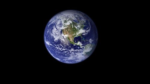 Cercetătorii au descoperit că emisfera nordică a Pământului se întunecă mai repede decât cea sudică