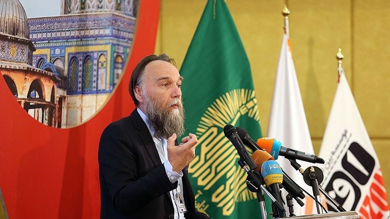 După ce Kadîrov a cerut „desatanizarea” Ucrainei, Alexander Dughin susține că Rusia duce un "război sfânt" împotriva "anticristului"