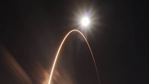 Sonda Solar Orbiter a fost lansată într-o misiune fără precedent către Soare / Călătoria este preconizată să dureze zece ani