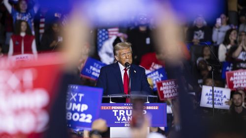 Ciolacu și Ciucă îi transmit felicitări lui Donald Trump pentru victoria istorică 