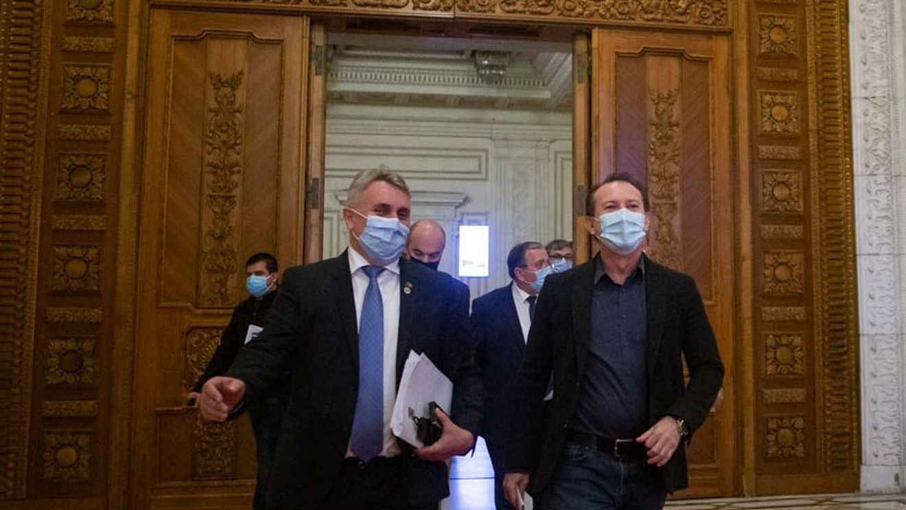 Lucian Bode: Florin Cîţu rămâne preşedintele Senatului, susţinut de PNL