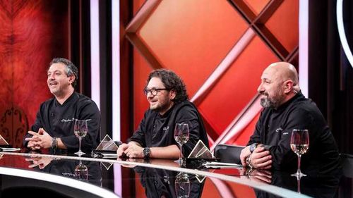 Antena 1 îi dă în judecată pe cei trei Chefi la cuțite pentru că ar fi refuzat să filmeze un nou sezon al emisiunii