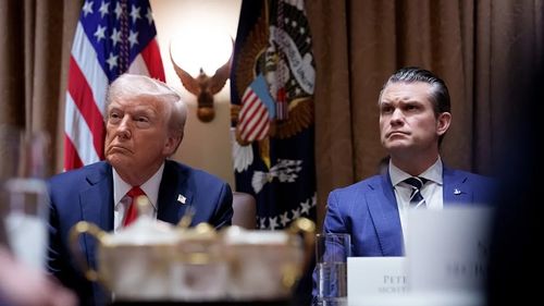 Pete Hegseth, șeful Pentagonului, acuzat că ar fi vrut să cumpere acțiuni în sectorul militar, înainte de războiul cu Iranul / Reacția instituției: ”O campanie nefondată”