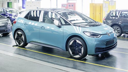 Volkswagen își va majora investiţia în Rivian, după ce producătorul american de vehicule electrice și-a îndeplinit obiectivele financiare cheie