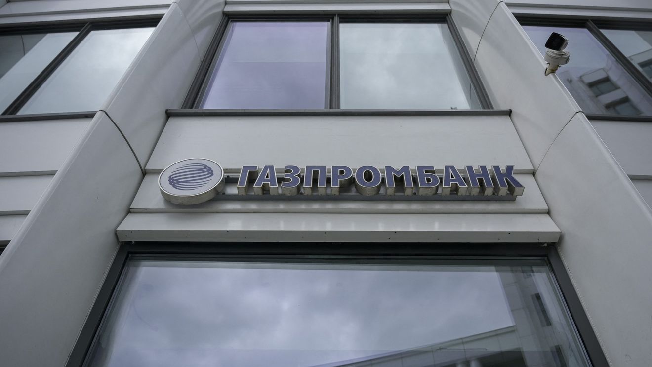 Benzinăriile Gazprom din Bulgaria ar putea fi cumpărate de Uni Energi