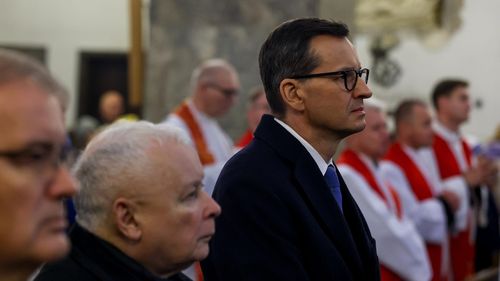 Polonia: dreapta naționalistă populistă prezintă un guvern minoritar