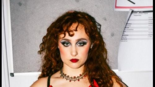 „Un punct de cotitură”: De ce Chappell Roan și alte vedete se opun fanilor toxici