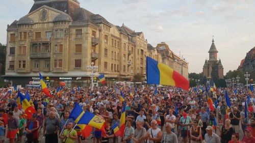 Peste 20 de mii de oameni protestează sâmbătă seara în marile orașe ale România, la Cluj, Brașov, Iași, Constanța și Timișoara