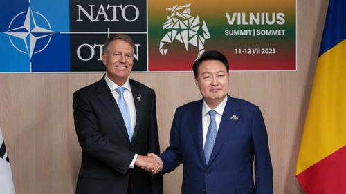 Preşedintele Iohannis îl decorează pe omologul din Republica Coreea cu Ordinul Naţional "Steaua României"