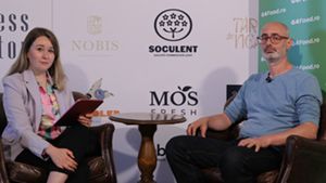 VIDEO | Chef Sosin: „Românii nu mai caută doar un sos picant, ci unul fără zahăr adăugat și fără aditivi” / „Este o tendință globală care a ajuns și la noi. S-a întâmplat cu cafeaua de specialitate, cu berea craft, cu ciocolata și acum vedem același lucru și în cazul sosurilor”