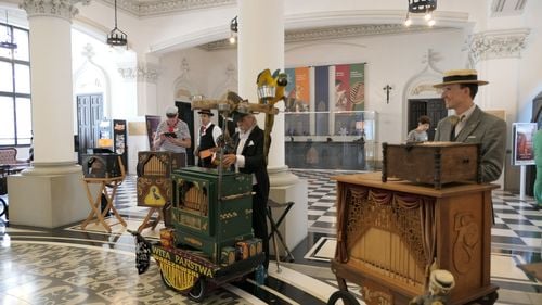 Flașnetari din 9 țări se întâlnesc la Iași pentru Festivalul Internațional al Muzicii Mecanice / Expoziții interactive de muzică mecanică, workshopuri pentru specialiști, concerte, momente de coregrafie, animații