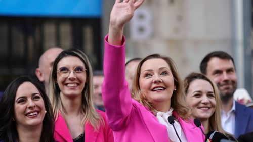 Elena Lasconi și-a depus candidatura pentru alegerile prezidențiale din 4 mai: „Nu sunt perfectă, dar am curaj să fac dreptate” / „Angajamentul meu este pentru Europa și Parteneriatul Strategic cu SUA”