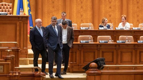 Ciolacu: Părerea mea e că prioritatea este legislaţia pe energie şi să închidem ordonanţa din Parlament. A doua prioritate, să închidem odată cu pensiile speciale, fiind că îl avem jalon până în decembrie. Vedem ce bani luăm de acolo prin impozitare