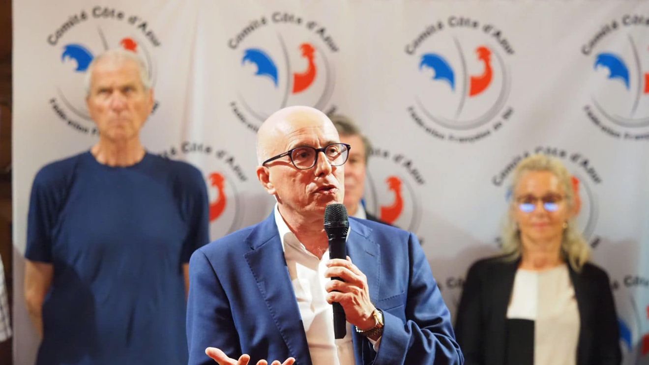 Președintele Republicanilor (LR, centru dreapta) Eric Ciotti, exclus din partid, după anunțarea unui acord cu Reunirea Națională (RN, dreapta populistă/extremă) în vederea alegerilor parlamentare anticipate din Franța