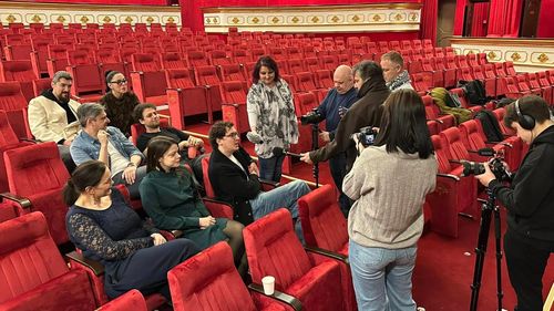 Teatrul Mihai Eminescu din Botoșani va disponibiliza opt angajaţi, din cauza ordonanţei austerității