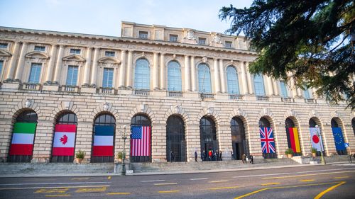 Liderii statelor G7 au ajuns la un "acord politic" pentru a garanta un credit de 50 de miliarde de dolari destinat Ucrainei, cu veniturile din activele ruseşti îngheţate