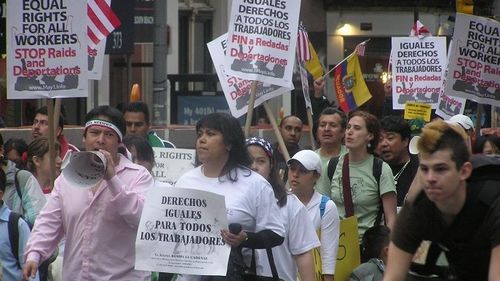 Alegerile din SUA, transformate de Trump într-un referendum despre imigrația ilegală. De ce strategia lui funcționează