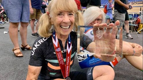 O ciclistă americancă, în vârstă de 80 ani, a fost suspendată pentru dopaj