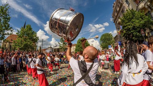 Zeci de mii de persoane sunt aşteptate la Zilele Clujului /  Sunt programate peste 100 de activităţi / La ultima ediţie au fost peste 350.000 de participanţi
