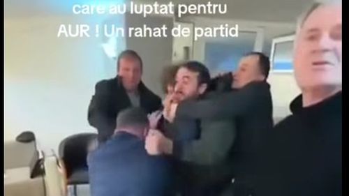 Dan Tanasă, protagonistul unei noi scene de violență fizică și verbală, în cadrul AUR / Un membru de partid agresor: „Eu mi-am dat viața pentru partidul ăsta, băi p..ă”
