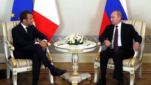 Vladimir Putin i-ar fi transmis lui Emmanuel Macron că „naționaliștii” de la Mariupol trebuie să depună armele, ca civilii din oraş să poată primi ajutor