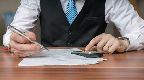 Operatorii economici din șase judeţe ar putea beneficia de credit fiscal pentru impozitul pe profit, potrivit unui proiect de lege depus la Senat