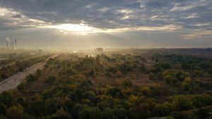 Nicuşor Dan: O parte din parcurile mici le dăm la sectoare, pe cele mari le păstrăm / Parcul Văcăreşti va fi un loc de atracţie pentru Bucureşti