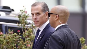Trump a revocat protecţia asigurată de Secret Service pentru copiii lui Biden