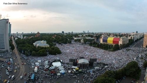 Circa 200.000 de manifestanți aduși la mitingul PSD. Dragnea a promis victoria finală în lupta pentru libertate cu statul paralel, reprezentat de Kovesi si generalii SRI