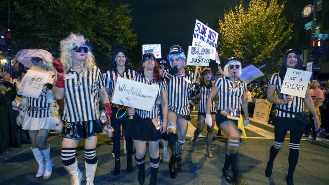 Halloween în SUA: Distracţie, costumaţii şi multe postări pe reţelele de socializare