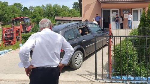 Alianța 2020 USR PLUS anunță că USR Dolj va depune plângere penală împotriva primarului PSD Ion Moraru din Botoșești Paia, pe care îl acuză că influențează rezultatul referendumui și al votului