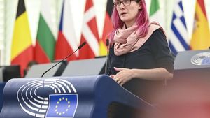 Un europarlamentar din grupul verzilor i-a cerut președintei Parlamentului European o declarație de sprijin pentru Republica Moldova / Maia Sandu a denunțat planurile Federației Ruse de a înlătura conducerea de la Chișinău