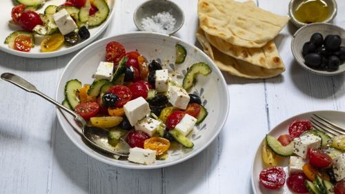 Cu câteva modificări specifice, dieta mediteraneană la pachet cu exercițiul fizic moderat poate bloca celulele tumorale și preveni diabetul. „În doar două săptămâni se pot observa schimbări măsurabile în sânge și în țesuturi”