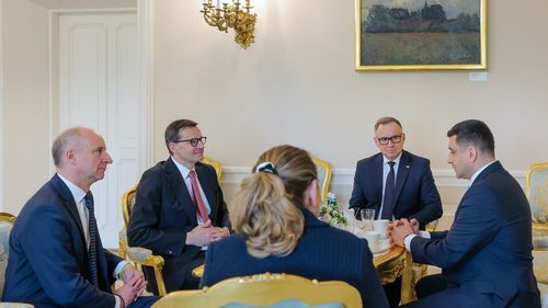 George Simion: "Am ajuns la Roma, întâlniri cu Românii, Salvini și Meloni" / Candidatul AUR a fost primit miercuri de președintele Poloniei