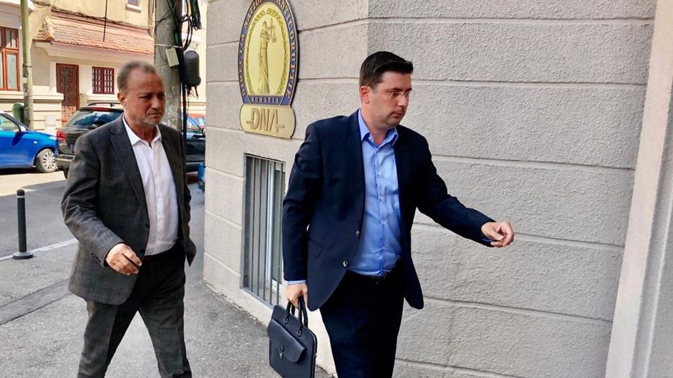 Liderul ALDE Teleorman, Sami Calotă, audiat la DNA / Considerat unul dintre apropiații lui Dragnea, a vândut măști FFP2 cu 60 de lei Ambulanței Teleorman