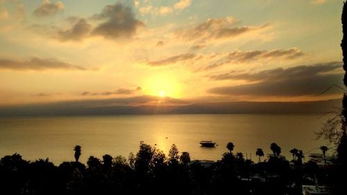 Israelul inaugurează conductele subterane destinate să transporte importante cantități de apă de mare desalinizată în Marea Galileei