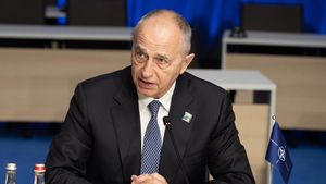Mircea Geoană, în campanie internă după incidentul de securitate de la granița cu Ucraina: Aveți încredere în NATO, e mesajul meu pentru voi toți