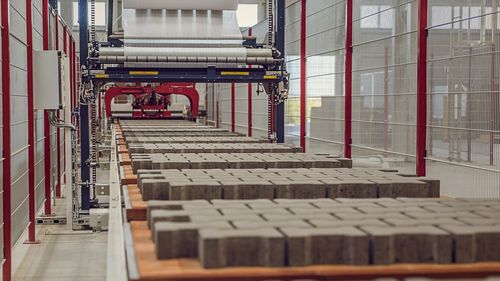 Elis Pavaje rămâne lider de piață. Perseverența în oferirea calității și respectul pentru clienți sunt răsplătite