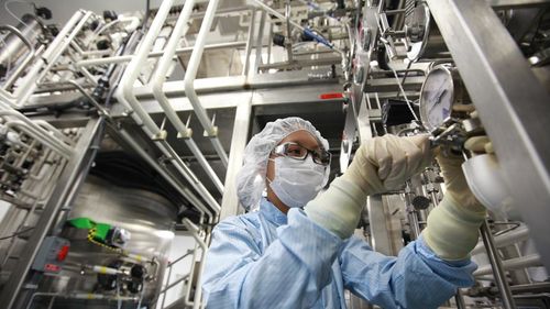 Un cocktail cu anticorpi pentru Covid-19 dezvoltat de Regeneron şi Roche reduce decesele pacienţilor spitalizaţi (studiu clinic)