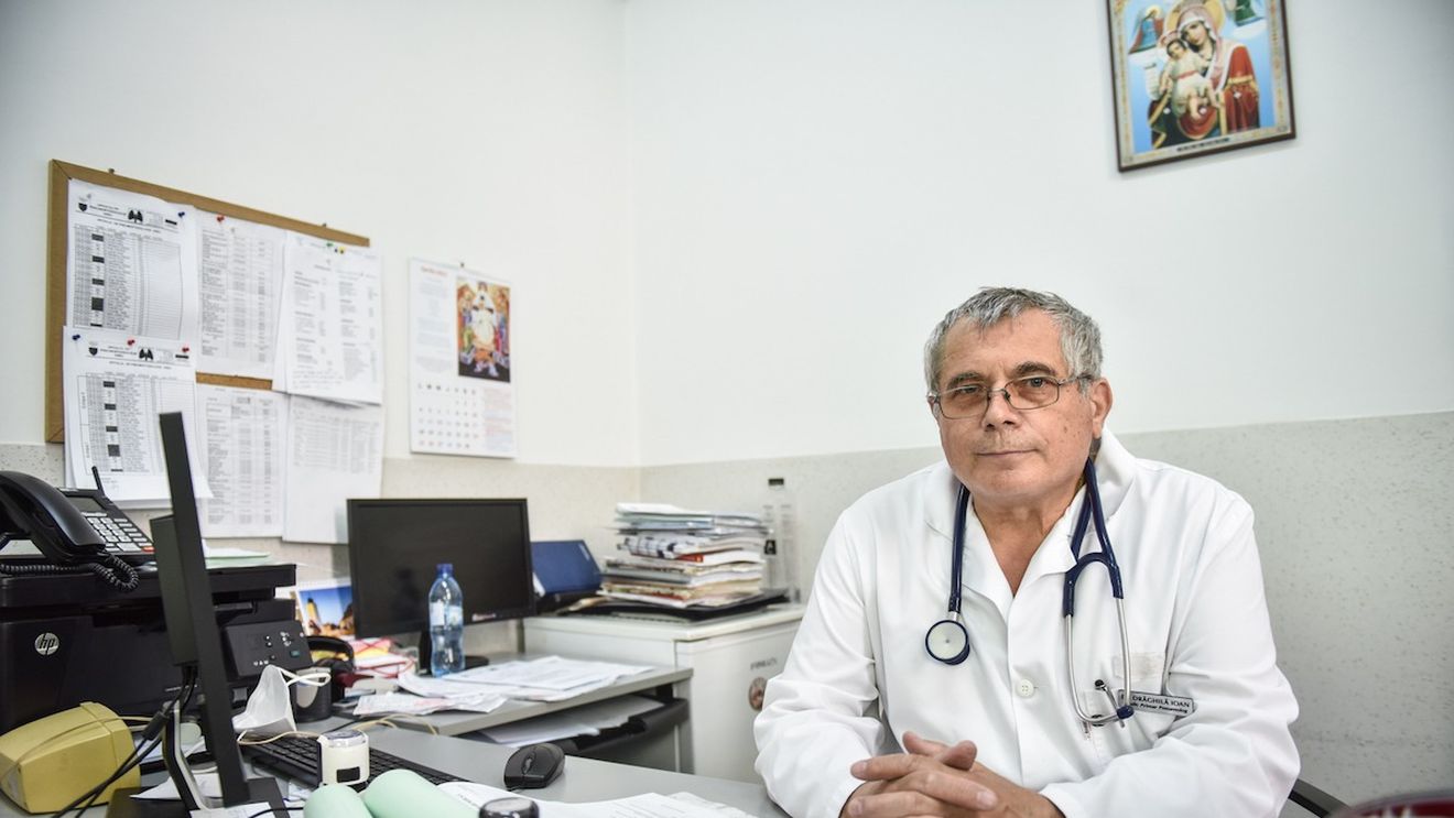 Medic pneumolog despre țigările electronice: Acest tip de fumat este o capcană pentru tineri, pentru minori / ”Indiferent de forma de folosire a țigării electronice, factorul principal care menține dependența de fumat este reprezentat de nicotină, care este un drog”