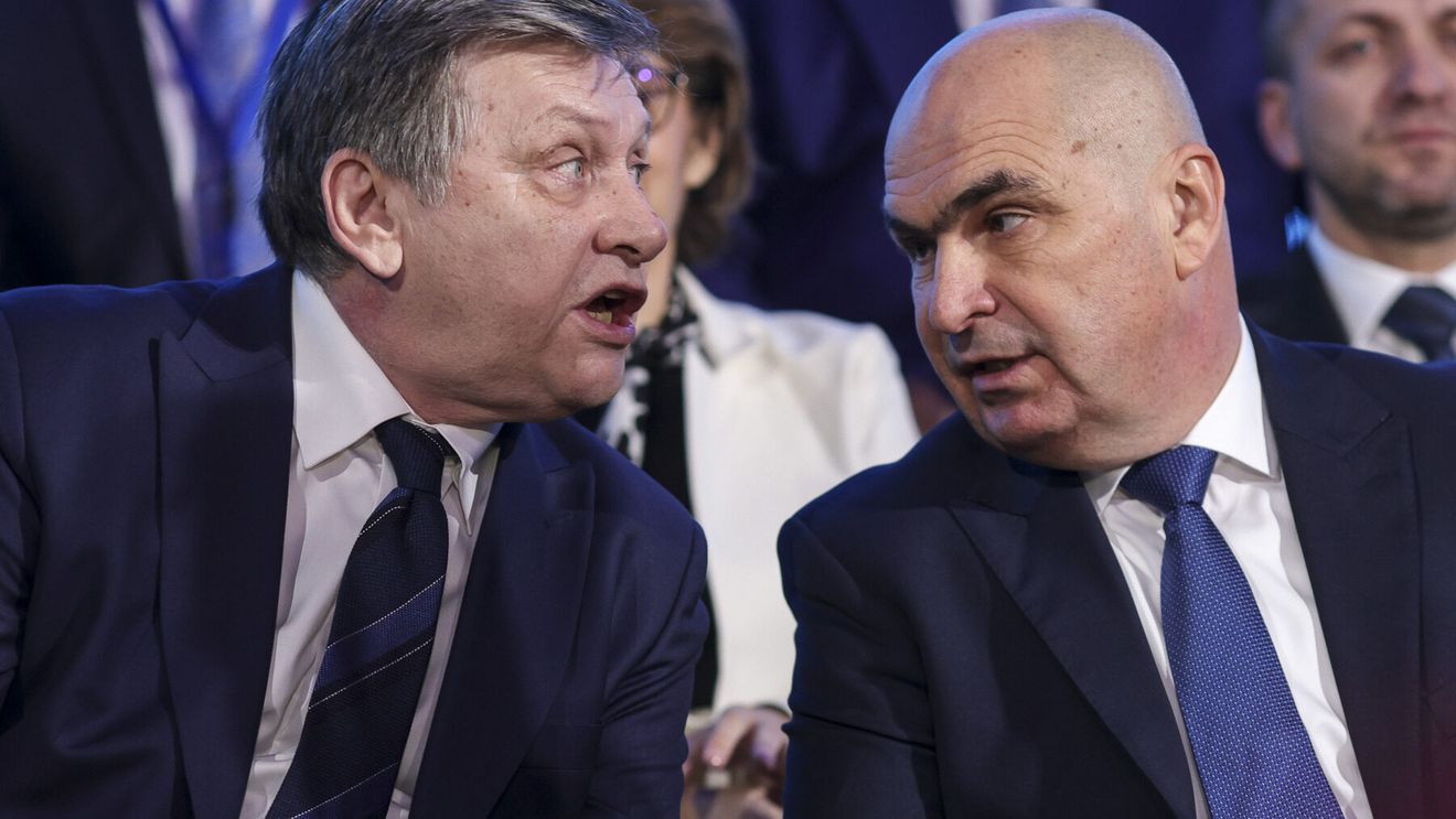 Crin Antonescu spune că el nu este o variantă pentru președinția interimară a PNL