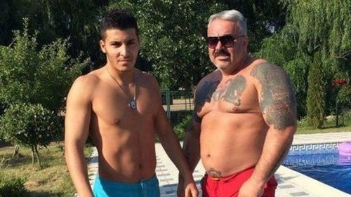 Fiul lui Sile Cămătaru a fost reținut pentru 24 de ore pentru conducerea unei mașini fără permis/ Este suspectat că a consumat și droguri