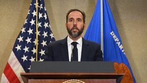 Procurorul special Jack Smith îşi suspendă procedura penală împotriva lui Trump cu privire la păstrarea unor documente clasificate la Mar-a-Lago