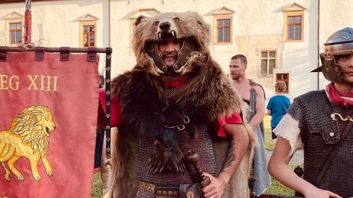 Festivalul Roman Apulum 2024, la Alba Iulia, în minivacanță: bătălii epice, un târg de sclavi, dansurile nimfelor și tabere antice amplasate în Cetatea Alba Carolina