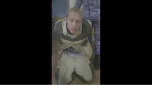 VIDEO Liderul unui comitet de recrutare militară din Siberia a fost împușcat de un bărbat care a refuzat să lupte în Ucraina